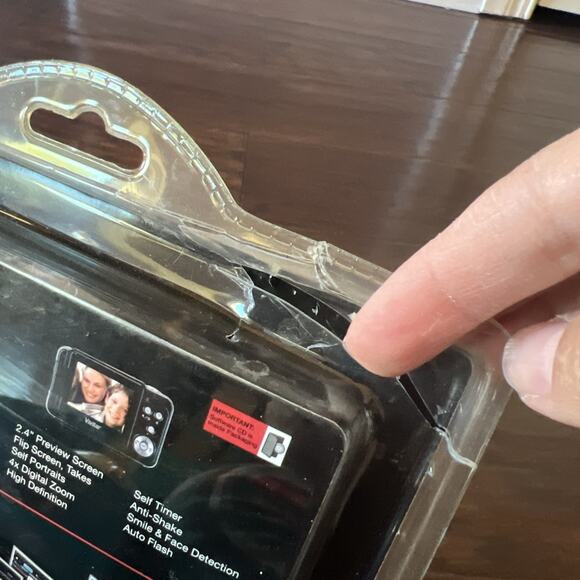 Vivitar ViviCam Twist X028 digital camera 12.1 Mega Pixels 4x Zoom NEW OPEN BOX - Picture 7 of 12